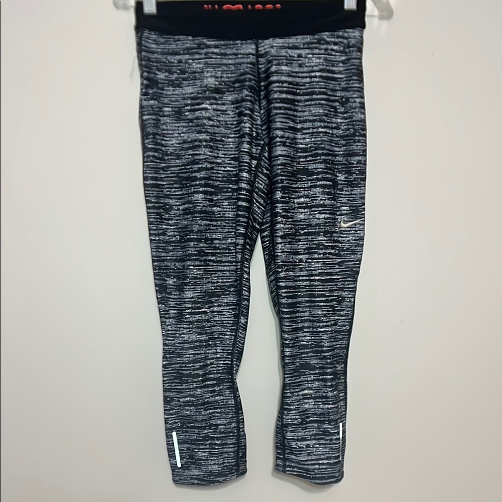 Nike Black and Gray Crop Leggings
